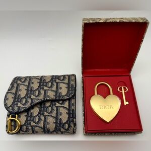 Christian Dior Saddle Lotus wallet in blue Dior Oblique jacquard + lock/key